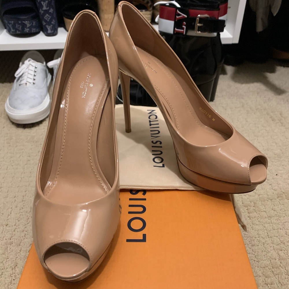 Louis Vuitton Eyeline PeepToe Nude Patent sz40